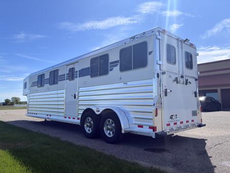 Used 2017 4-Star Trailers 4H Head to Head Horse Trailer