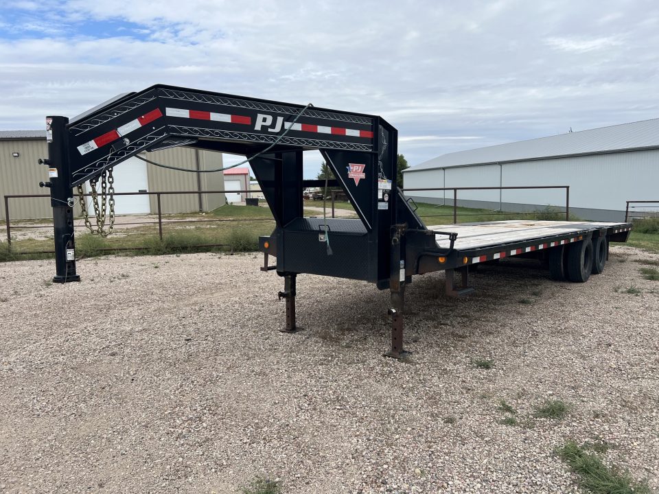 Used 2020 PJ Trailers 28' Gooseneck 12k's Flatbed Trailer