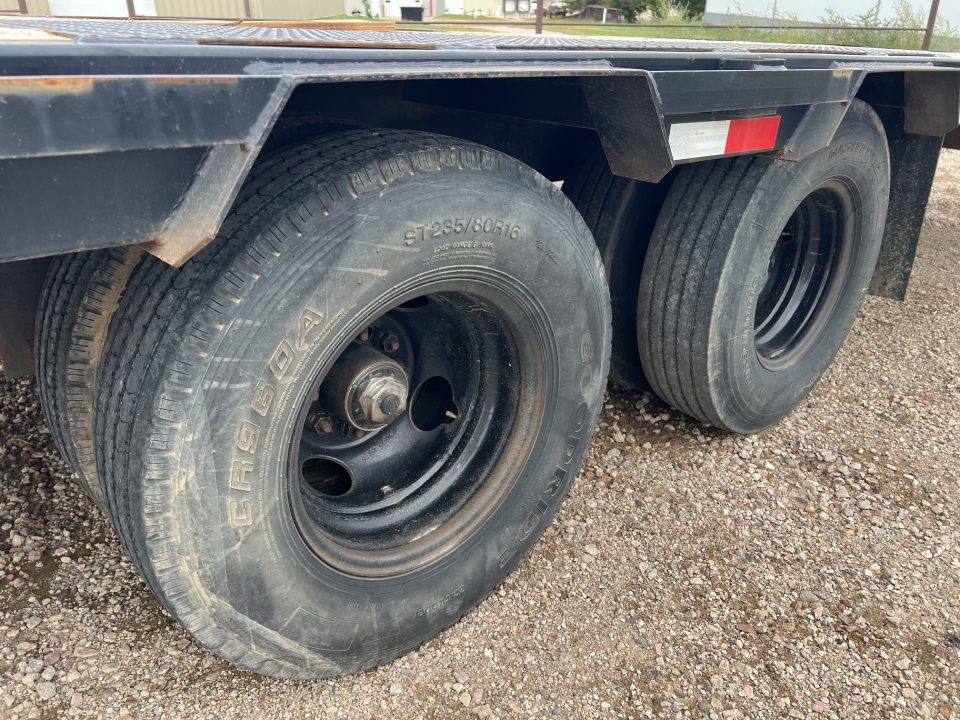 Used 2020 PJ Trailers 28' Gooseneck 12k's Flatbed Trailer