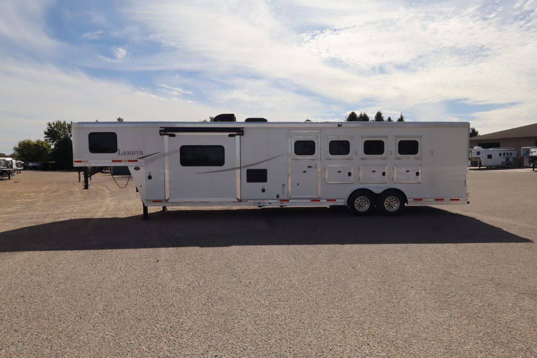 2019 Lakota photo 4