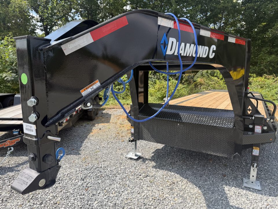 New 2027 Diamond C FMAX208 GOOSENECK TRAILER MAX RAMPS SLIPPER ROLLER