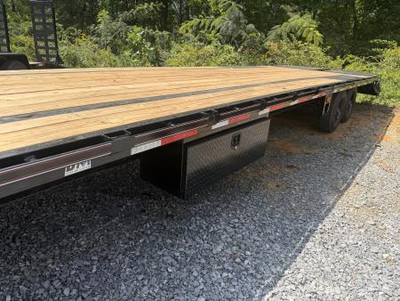 New 2027 Diamond C FMAX208 GOOSENECK TRAILER MAX RAMPS SLIPPER ROLLER