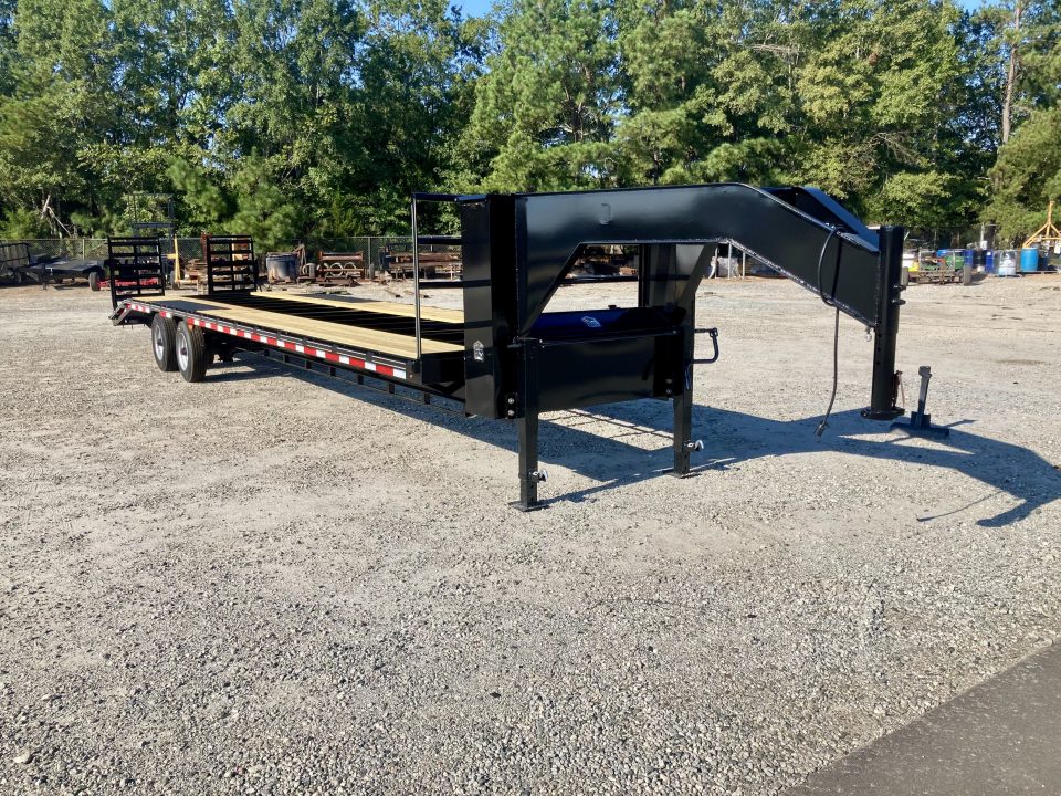New 2026 McElrath Trailers 8.530GN10T Deckover Trailer