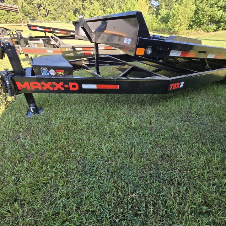 New 2027 MAXX-D 22' T8X Tilt Trailer