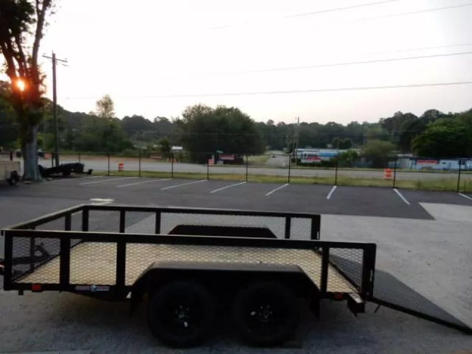 New 2027 Currahee 76x12' Landscape, 2' Mesh Sides, Removable Ramp Gate