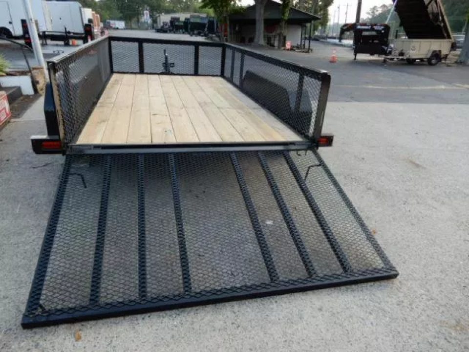 New 2027 Currahee 76x12' Landscape, 2' Mesh Sides, Removable Ramp Gate