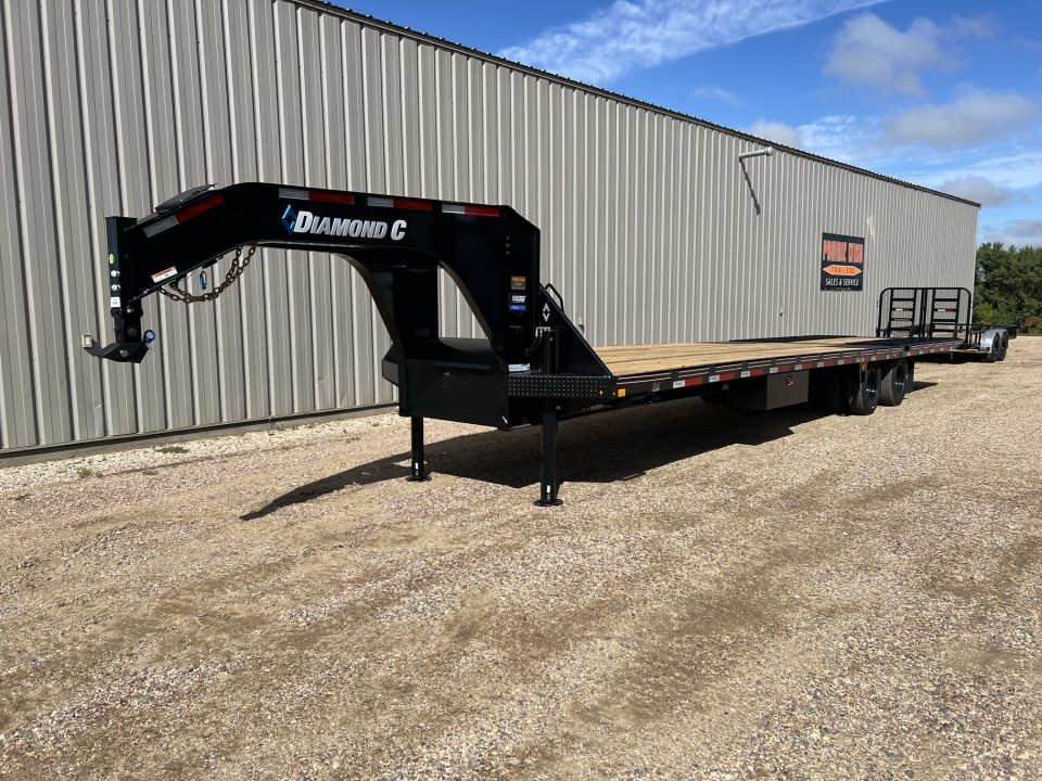 New 2027 Diamond C Trailers 35' FMAX212HDT Gooseneck Hydraulic Tail Flatbed Trailer