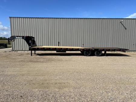 New 2027 Diamond C Trailers 35' FMAX212HDT Gooseneck Hydraulic Tail Flatbed Trailer
