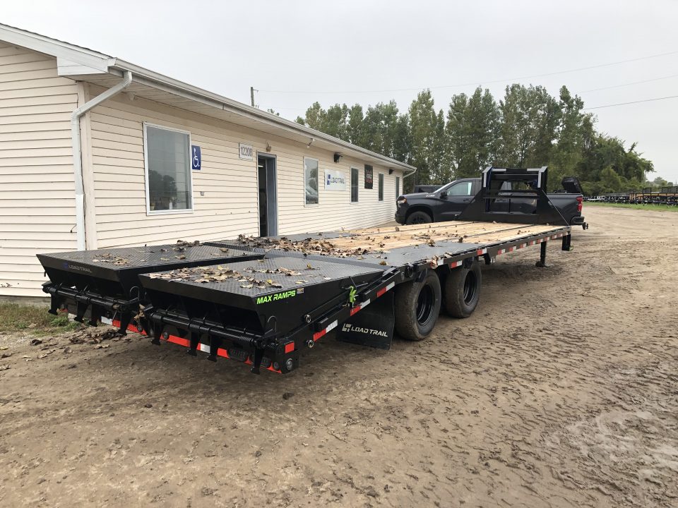 New 2027 Load Trail 30' 24K W/ MAX RAMPS Gooseneck Bodies