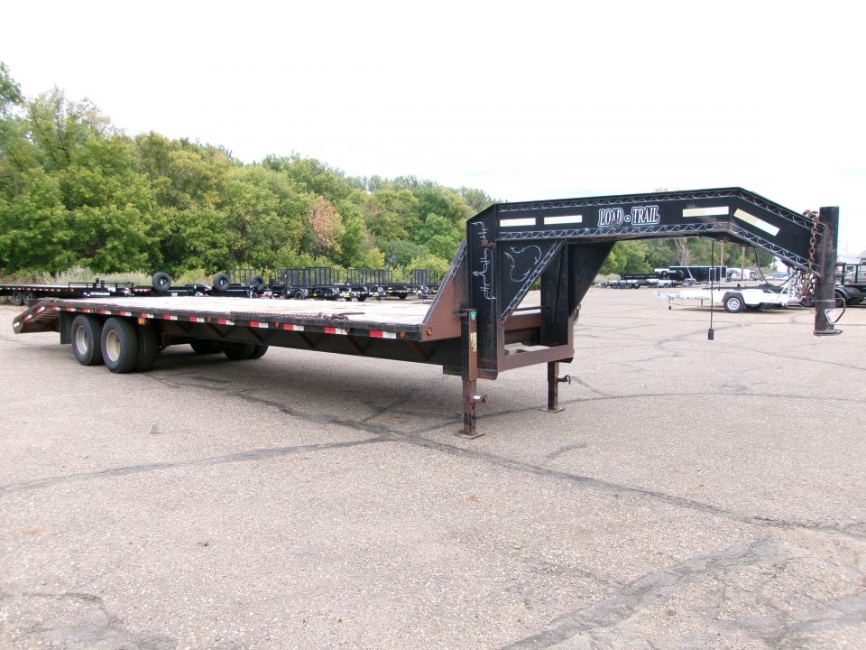 Used 2004 Load Trail Gooseneck 32' Flatbed Trailer