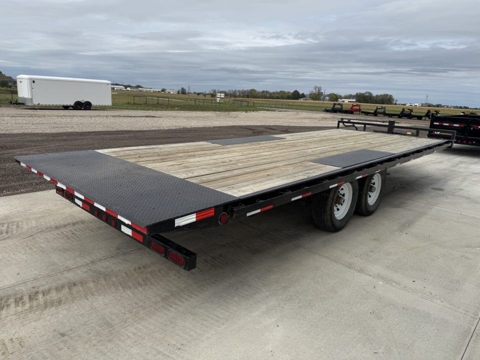 Used 2012 PJ Trailers T8222 Equipment Trailer