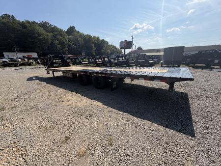 New Load Trail Gooseneck 102x32 Hydraulic Dovetail 24K Black W/ Raised Neck, Pipe Bridge, 17.5/16P & 12' Tail W/ Cleats