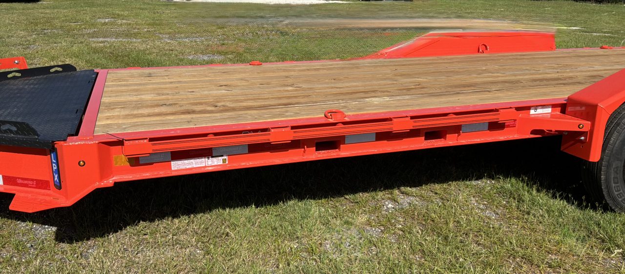 New 2027 Diamond C LPX208 EQUIPMENT TRAILER; SLIPPER ROLLER SUSPENSION; ABS BRAKES; FORK HOLDERS; 15K SIMOL 2 SPEED JACK