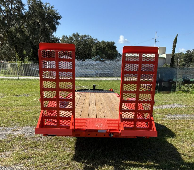 New 2027 Diamond C LPX208 EQUIPMENT TRAILER; SLIPPER ROLLER SUSPENSION; ABS BRAKES; FORK HOLDERS; 15K SIMOL 2 SPEED JACK
