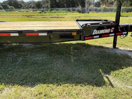 New 2027 Diamond C DET208 DECKOVER TRAILER; ABS BRAKES; HYDRAULIC JACK; BLUETOOTH WIRELESS CONTROLLER; FULL BED TILT; 18PLY TIRES