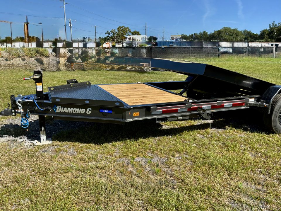 New 2027 DIAMOND C HDT207 TILT TRAILER; 7K STRAIGHT AXLE; ELECTRIC DRUM BRAKES; GRAVITY TILT; 15K SIMOL 2 SPEED JACK; 14 PLY TIRES