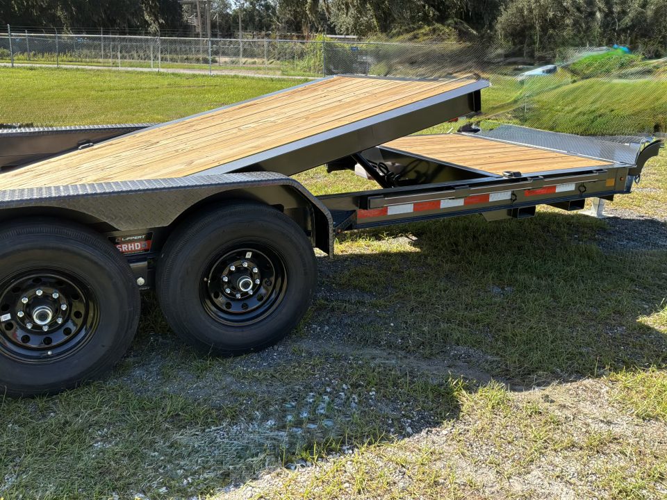 New 2027 DIAMOND C HDT207 TILT TRAILER; 7K STRAIGHT AXLE; ELECTRIC DRUM BRAKES; GRAVITY TILT; 15K SIMOL 2 SPEED JACK; 14 PLY TIRES