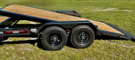 New 2027 DIAMOND C HDT207 TILT TRAILER; 7K STRAIGHT AXLE; ELECTRIC DRUM BRAKES; GRAVITY TILT; 15K SIMOL 2 SPEED JACK; 14 PLY TIRES