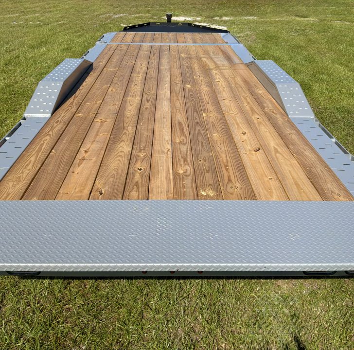 New 2027 DIAMOND C HXD208 TILT TRAILER; ABS BRAKES; DRIVE OVER FENDERS WITH FRAME EXTENSIONS; 18PLY TIRES; GRAVITY TILT HYDRAULIC DAMPENED