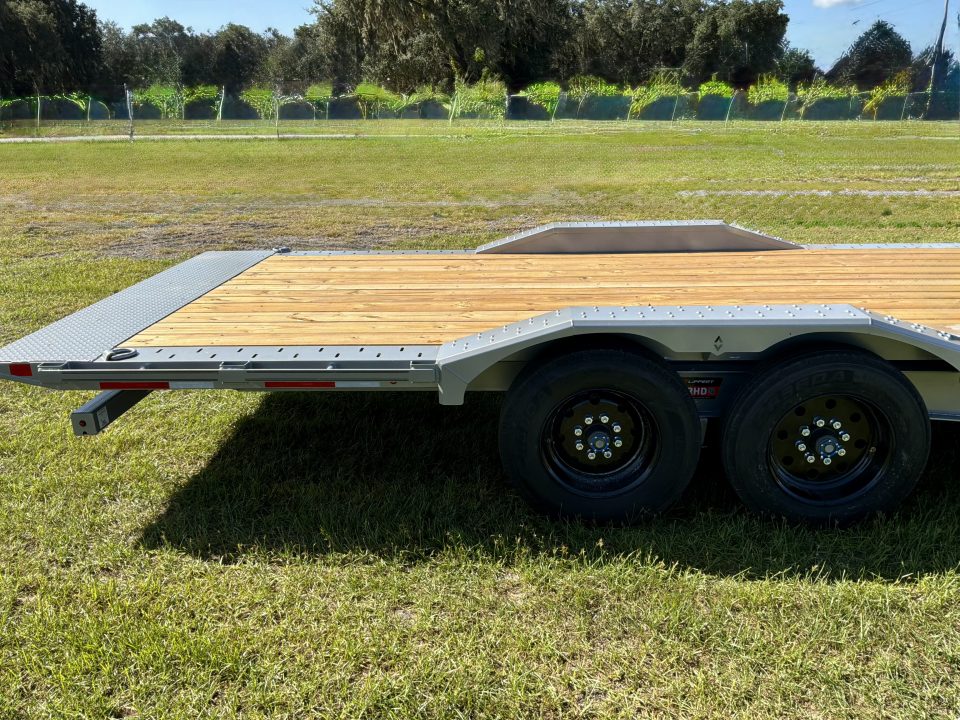 New 2027 DIAMOND C HXD208 TILT TRAILER; ABS BRAKES; DRIVE OVER FENDERS WITH FRAME EXTENSIONS; 18PLY TIRES; GRAVITY TILT HYDRAULIC DAMPENED