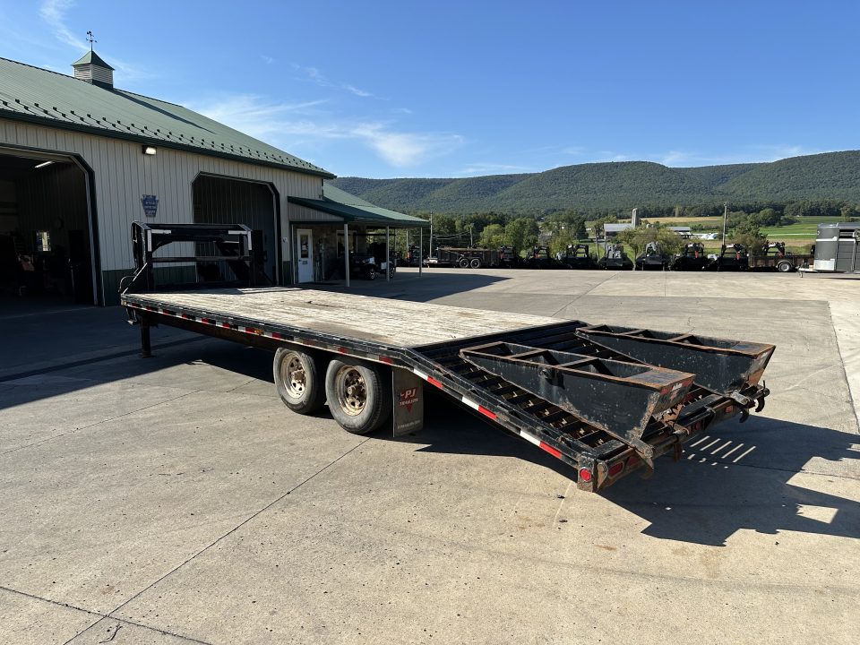 Used 2019 PJ Trailers FS 25 Flatbed Trailer