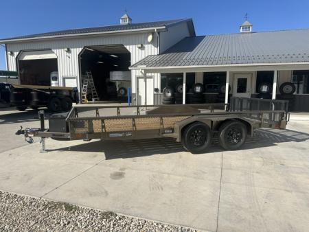 New 2027 Diamond C 16' GTU Flatbed