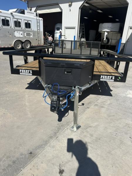 New 2027 Diamond C 12' Utility