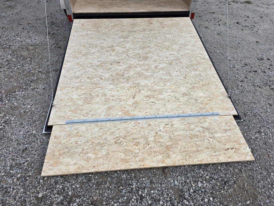New 2027 Cross Trailers 6X10 6' RAMP DOOR SCREWLESS 6 X 10 Cargo / Enclosed Trailer