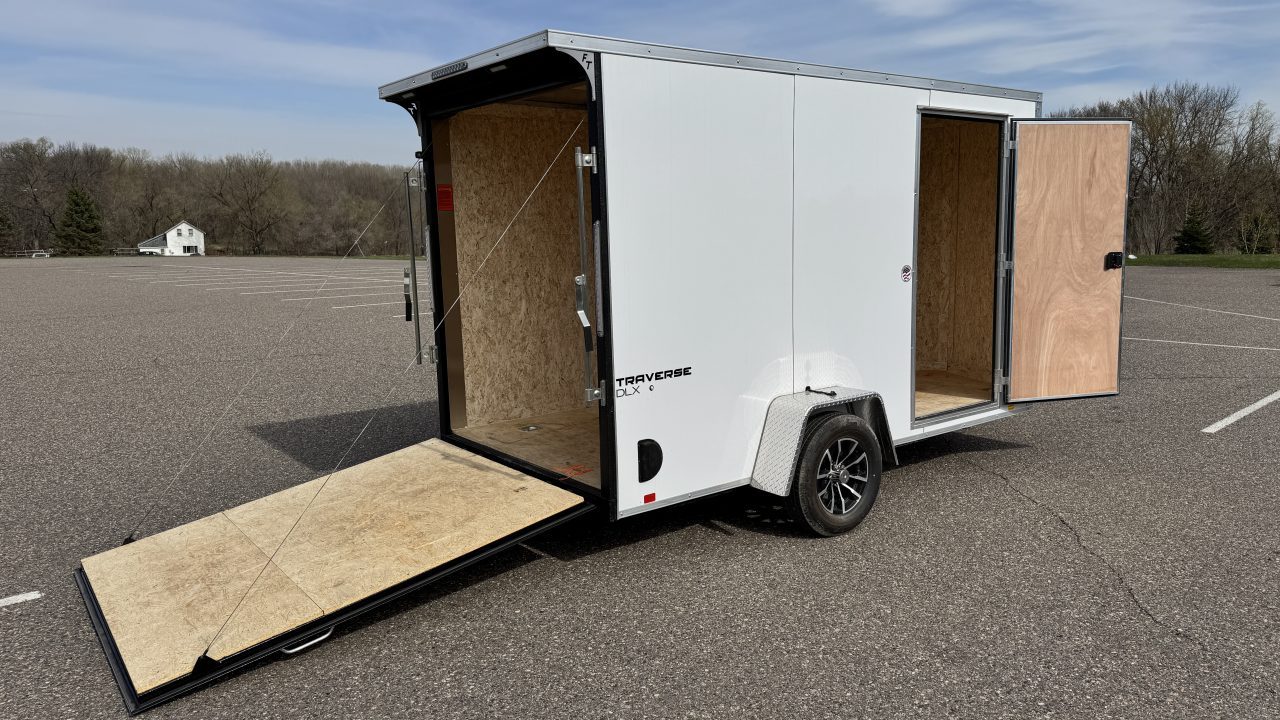 2026 Formula Trailers photo 2