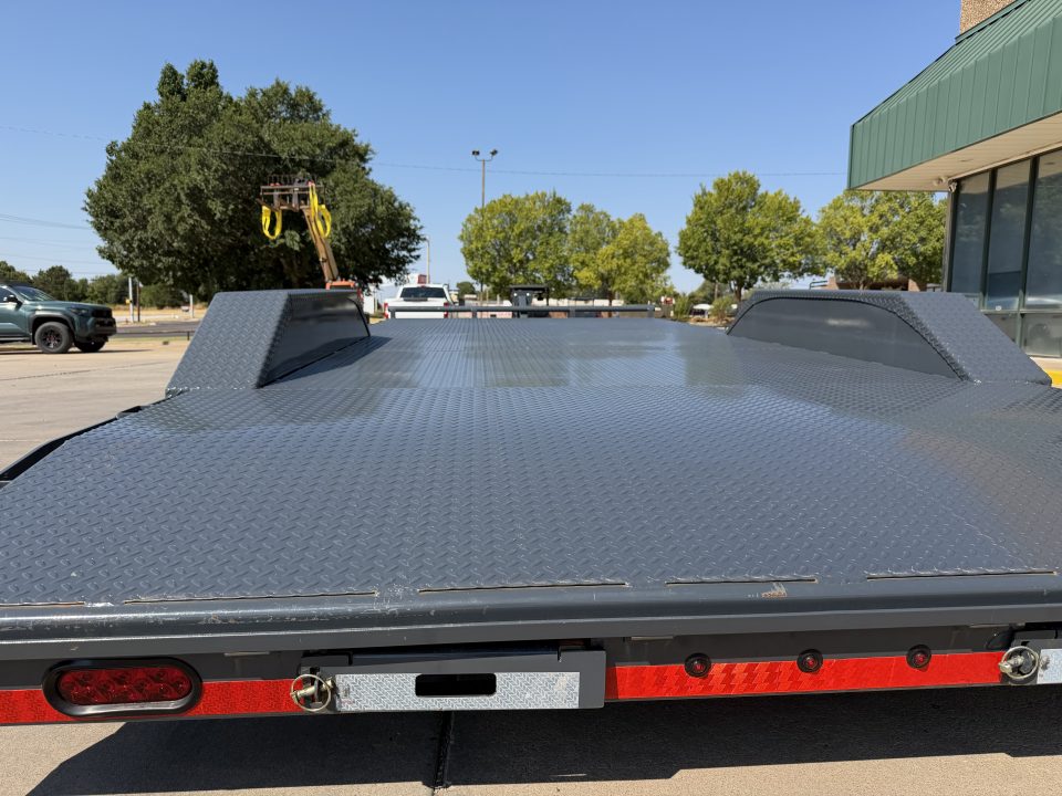 Used #122870 USED 2024 LAMAR CC 20 X 102 TANDEM AXLE BUMPER PULL STEEL FLOOR 10K CAR HAULER