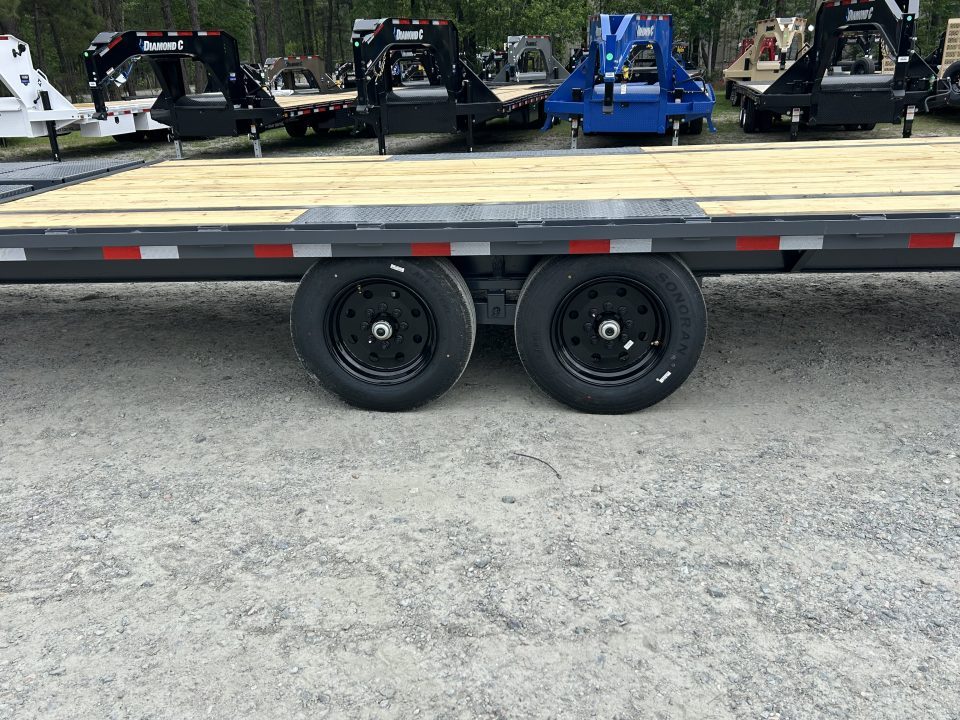 New 2027 Down 2 Earth 8.5x40 (35ft Deck + 5ft Dovetail ) 8K Axles , Max Ramps