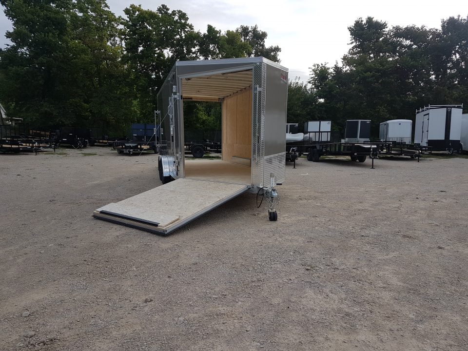 New 2027 DISCOVERY 7.5 x 23 TA2 Aero Lite SE Snowmobile Trailer
