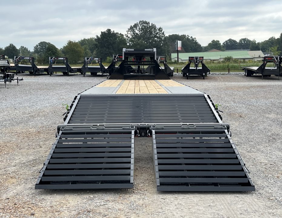 New 2027 Load Trail 102"x30' 30k Gooseneck Flatbed Trailer