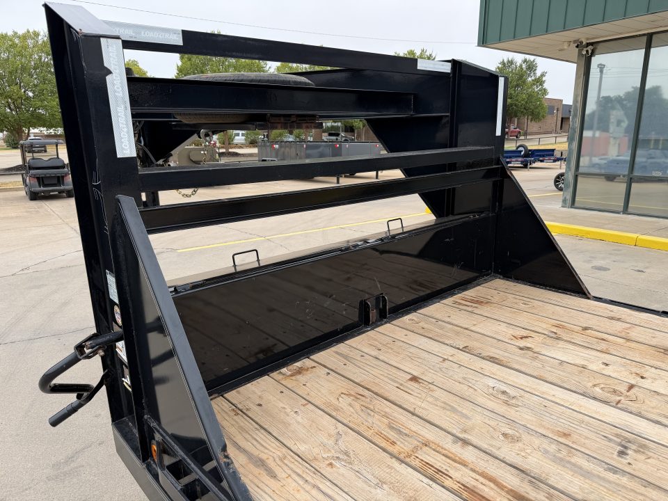 Used #253793 USED 2022 LOAD TRAIL GC 22 X 83 GOOSENECK EQUIPMENT HAULER W/ STAND UP RAMPS & 14 PLY TIRES