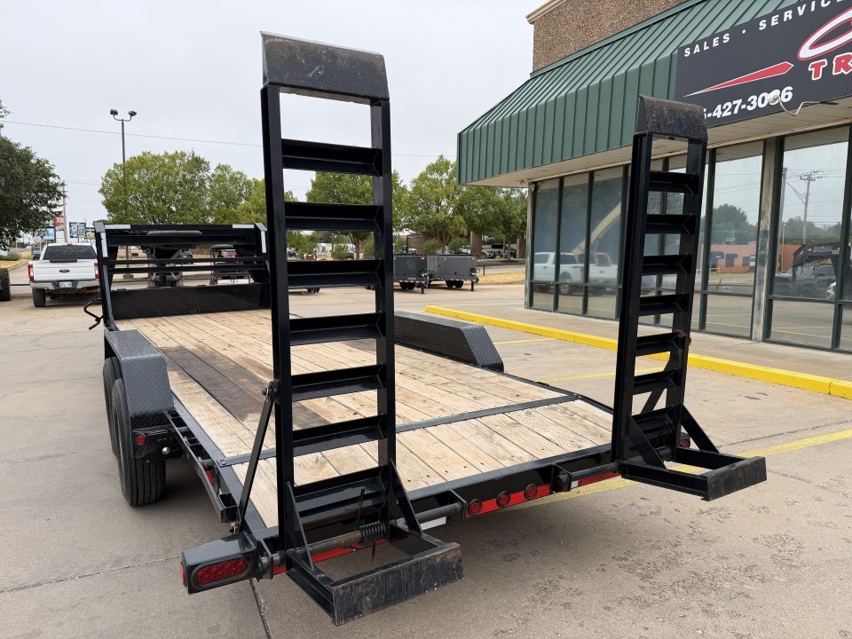 Used #253793 USED 2022 LOAD TRAIL GC 22 X 83 GOOSENECK EQUIPMENT HAULER W/ STAND UP RAMPS & 14 PLY TIRES