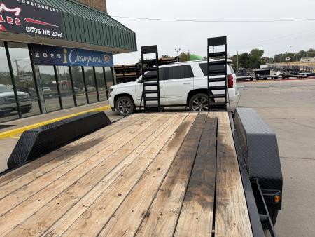 Used #253793 USED 2022 LOAD TRAIL GC 22 X 83 GOOSENECK EQUIPMENT HAULER W/ STAND UP RAMPS & 14 PLY TIRES