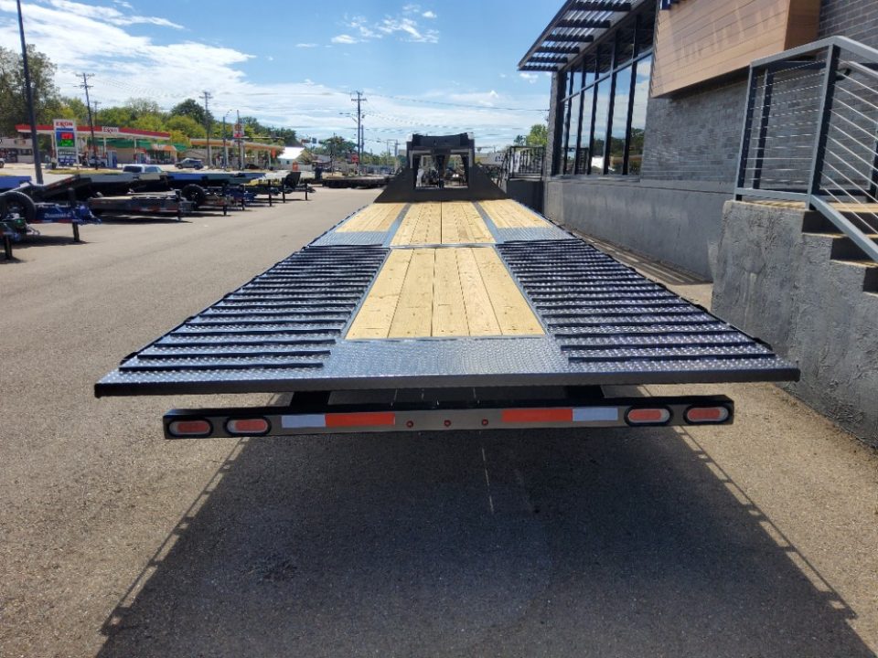 New 2027 Diamond C Trailers FMAX212HDT 2.0 Flatbed Trailer