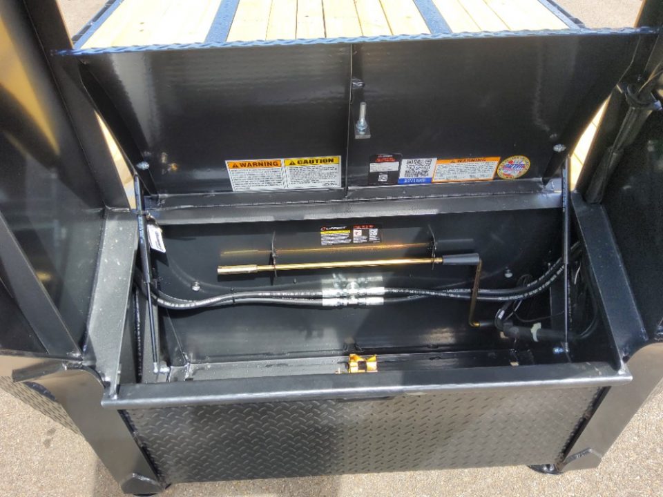 New 2027 Diamond C Trailers FMAX212HDT 2.0 Flatbed Trailer