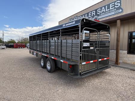 New 2027 Gooseneck Trailer MFG STEEL STOCK 24' WITH METAL TOP Stock / Stock Combo Trailer