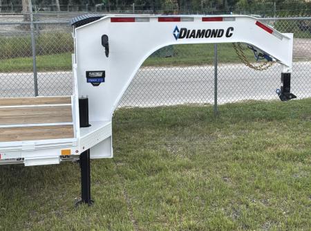 New 2027 DIAMOND C FMAX212HDT TILT TRAILER; PACESETTER 2.0 ENGINEERED BEAM WITH HYDRAULIC DOVETAIL; 32’ LONG 102” WIDE; 2 12K AXELS WITH ELECTRIC/HYDRAULIC DISC BRAKES; DUAL 20K HYDRAULIC JACKS; 7 WATT SOLAR CHARGING SYSTEM