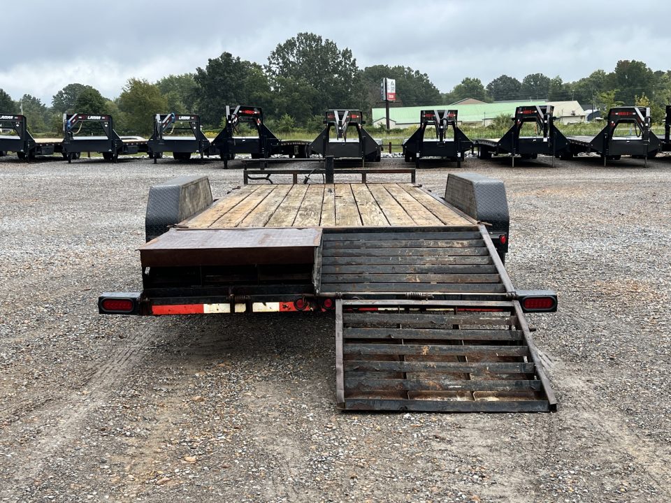 Used 2014 Load Trail 83"x20' 14k Equipment Trailer