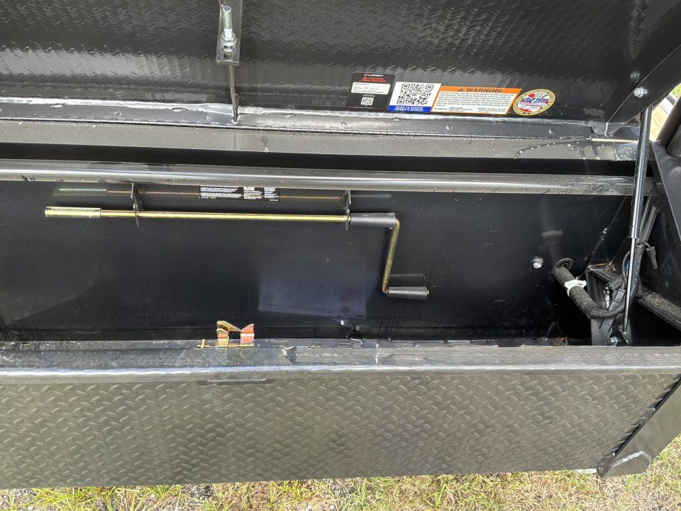 New 2027 Diamond C FMAX208MR/XDR Equipment Trailer WITH MAX RAMPS; 28’X102”;ELECTRIC DRUM BRAKES WITH *ABS*; DUAL 20K 2 SPEED SIMOL JACKS; SPARE MOUNT UNDER FRAME; ENGINEERED FRAME W/3” I BEAM ON 16” CENTERS