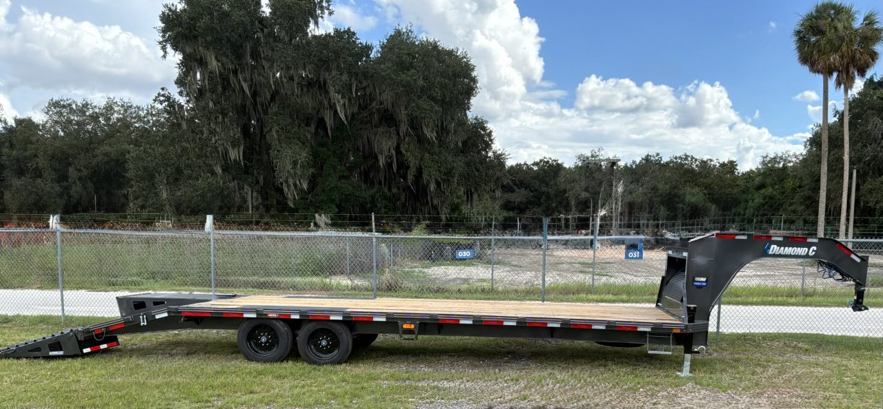 New 2027 Diamond C FMAX208MR/XDR Equipment Trailer WITH MAX RAMPS; 28’X102”;ELECTRIC DRUM BRAKES WITH *ABS*; DUAL 20K 2 SPEED SIMOL JACKS; SPARE MOUNT UNDER FRAME; ENGINEERED FRAME W/3” I BEAM ON 16” CENTERS
