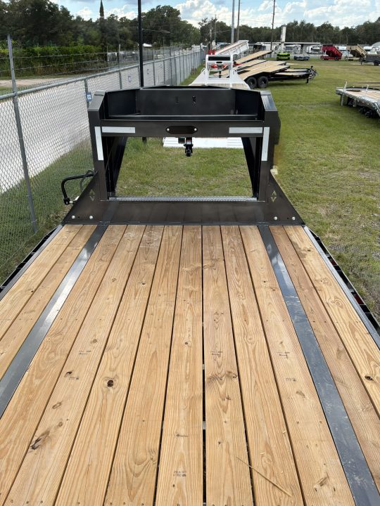 New 2027 Diamond C FMAX208MR/XDR Equipment Trailer WITH MAX RAMPS; 28’X102”;ELECTRIC DRUM BRAKES WITH *ABS*; DUAL 20K 2 SPEED SIMOL JACKS; SPARE MOUNT UNDER FRAME; ENGINEERED FRAME W/3” I BEAM ON 16” CENTERS