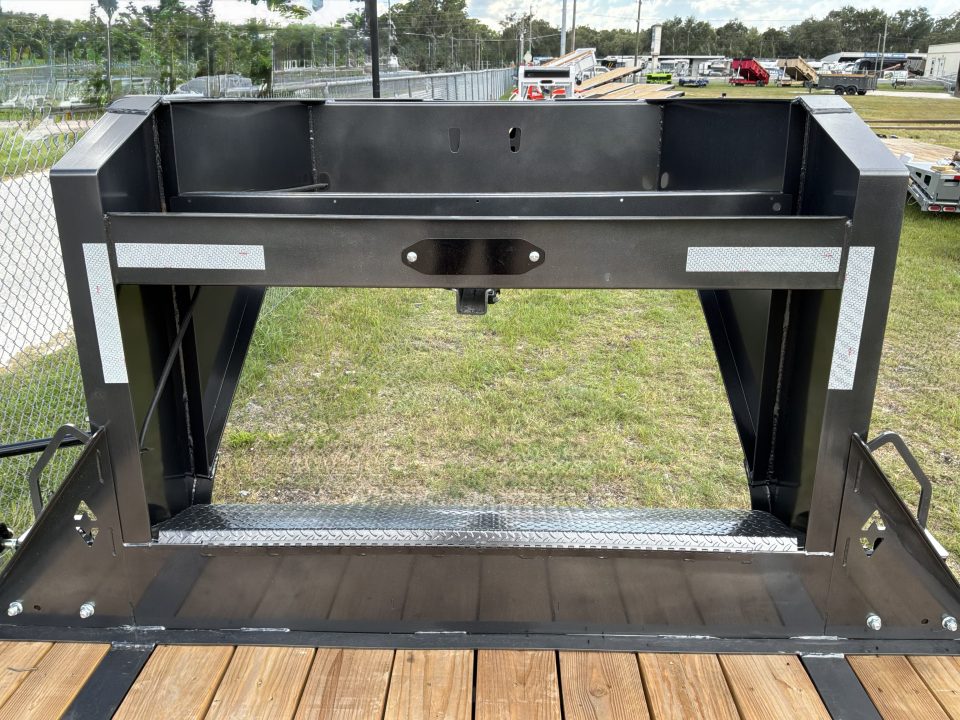 New 2027 Diamond C FMAX208MR/XDR Equipment Trailer WITH MAX RAMPS; 28’X102”;ELECTRIC DRUM BRAKES WITH *ABS*; DUAL 20K 2 SPEED SIMOL JACKS; SPARE MOUNT UNDER FRAME; ENGINEERED FRAME W/3” I BEAM ON 16” CENTERS