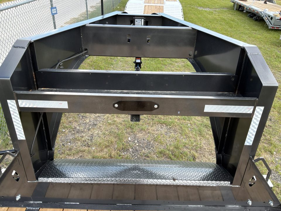 New 2027 Diamond C FMAX208MR/XDR Equipment Trailer WITH MAX RAMPS; 28’X102”;ELECTRIC DRUM BRAKES WITH *ABS*; DUAL 20K 2 SPEED SIMOL JACKS; SPARE MOUNT UNDER FRAME; ENGINEERED FRAME W/3” I BEAM ON 16” CENTERS