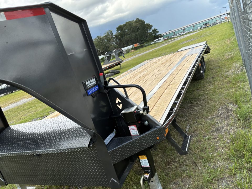 New 2027 Diamond C FMAX208MR/XDR Equipment Trailer WITH MAX RAMPS; 28’X102”;ELECTRIC DRUM BRAKES WITH *ABS*; DUAL 20K 2 SPEED SIMOL JACKS; SPARE MOUNT UNDER FRAME; ENGINEERED FRAME W/3” I BEAM ON 16” CENTERS