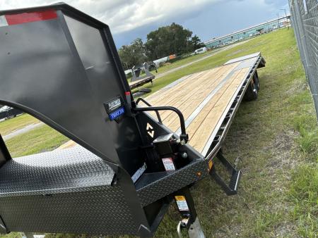 New 2027 Diamond C FMAX208MR/XDR Equipment Trailer WITH MAX RAMPS; 28’X102”;ELECTRIC DRUM BRAKES WITH *ABS*; DUAL 20K 2 SPEED SIMOL JACKS; SPARE MOUNT UNDER FRAME; ENGINEERED FRAME W/3” I BEAM ON 16” CENTERS