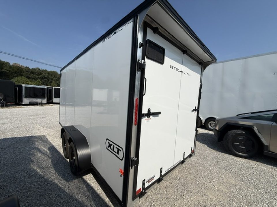 New Stealth Aluminum Enclosed 7x16 XLT Pro Series 7K- Crystal White W/ Black Trim & Wing