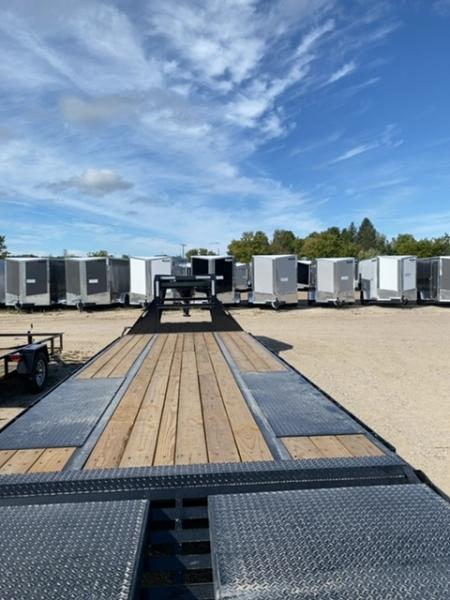 New 2027 Load Trail 102"X28' MAX RAMPS Gooseneck Bodies